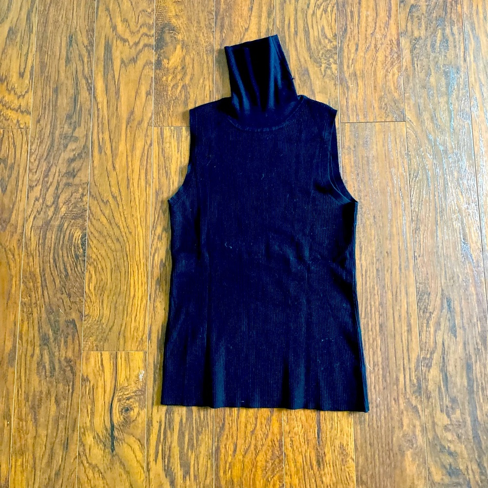 Adrienne Vittadini Sleeveless Rib Knit Turtleneck size L
